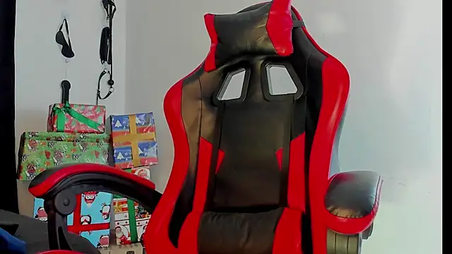 Maximiliano Khalil online show from December 2025 07:38:01 PM