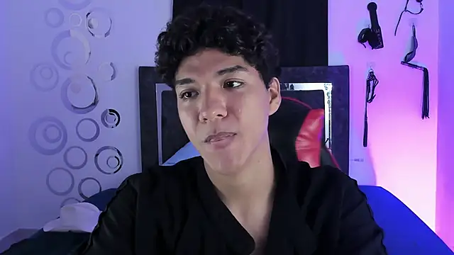 Maximiliano Khalil online show from November 2025 07:51:01 PM