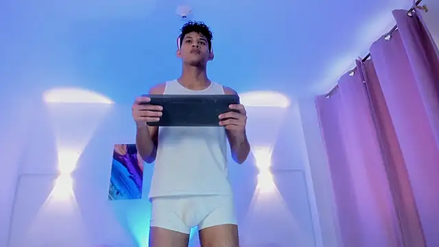 KamiSuarez online show from December 2025 06:41:01 PM