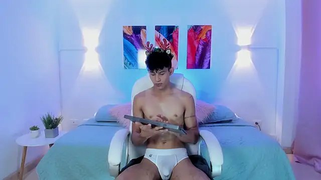 KamiSuarez online show from November 2025 06:30:01 PM