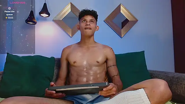 KamiSuarez online show from March 2026 06:30:02 PM