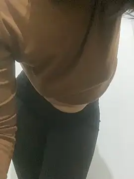 Catalina244 online show from April 2026 11:06:01 PM