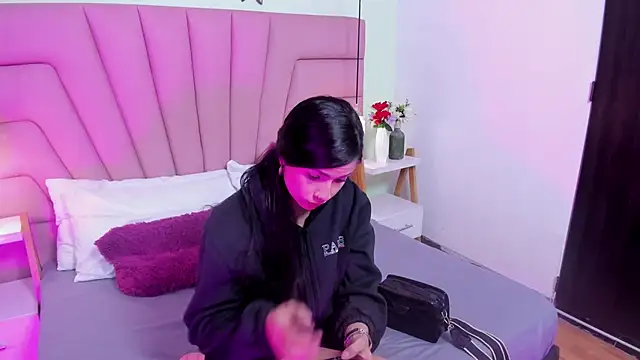 Kim Luna1 online show from February 2026 03:12:02 PM