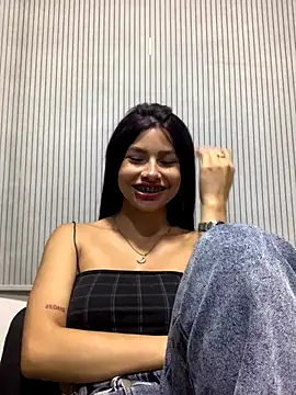 Kim Luna1 online show from December 2025 08:31:01 AM