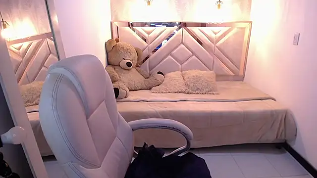 emmaa garciia online show from March 2026 03:17:02 AM