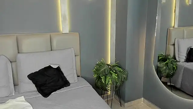 DakotaRussell  online show from November 2025 10:02:02 PM