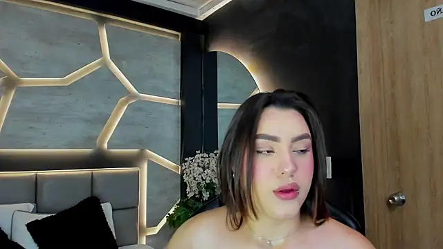 DakotaRussell  online show from February 2026 01:31:02 PM