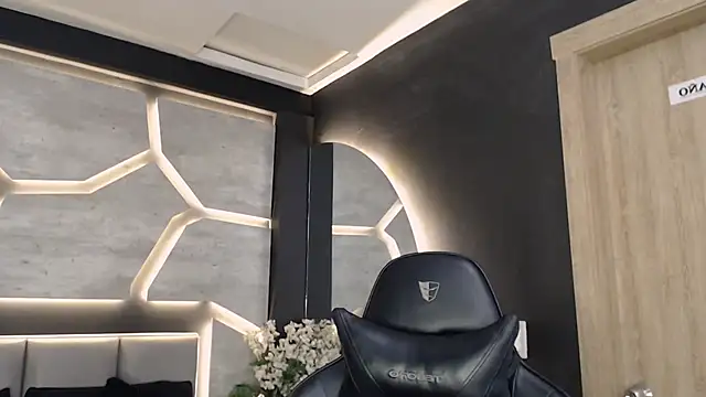 DakotaRussell  online show from December 2025 11:12:01 AM