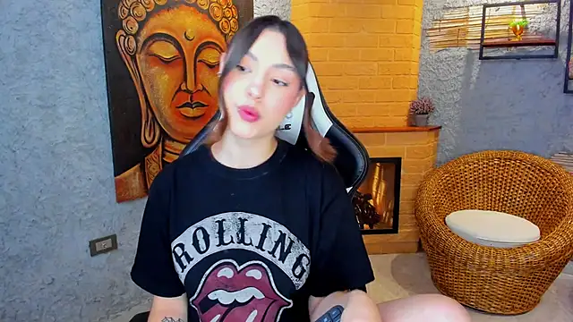 Snapshot of DakotaRussell_ chatting on October 2025 11:09:02 AM DakotaRussell  online show from October 2025 11:09:02 AM