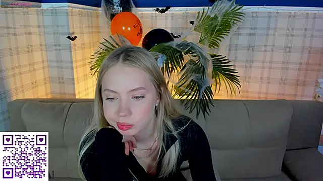 Snapshot of Melanie_Ryer chatting on October 2025 01:04:02 AM Melanie Ryer online show from October 2025 01:04:02 AM