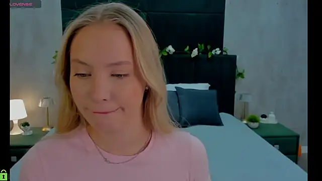 Snapshot of Melanie_Ryer chatting on November 2025 01:05:01 AM Melanie Ryer online show from November 2025 01:05:01 AM