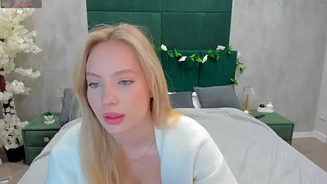 Snapshot of Melanie_Ryer chatting on November 2025 01:22:02 AM Melanie Ryer online show from November 2025 01:22:02 AM