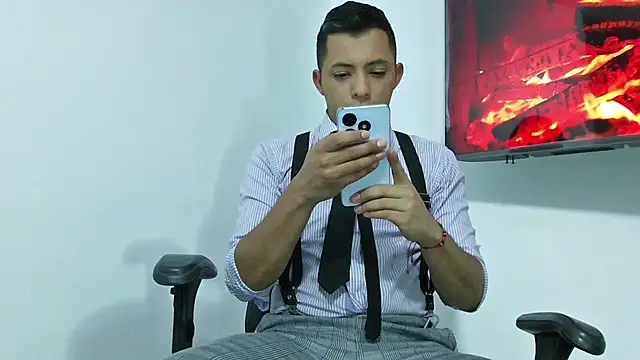 Mike Fetiche online show from November 2025 03:21:02 AM