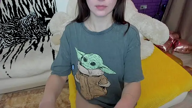 GlowMimi online show from May 2026 04:37:01 PM
