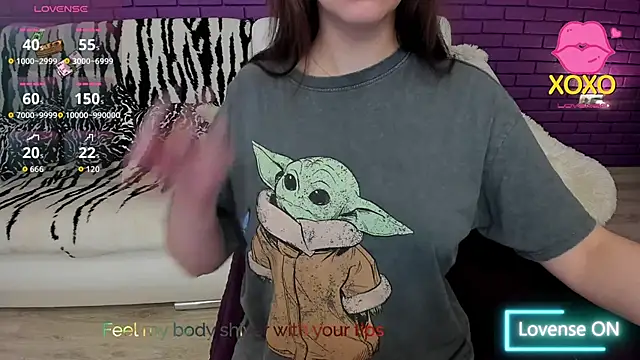 GlowMimi online show from April 2026 04:24:01 PM