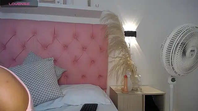 victoria 243 online show from December 2025 07:41:01 AM