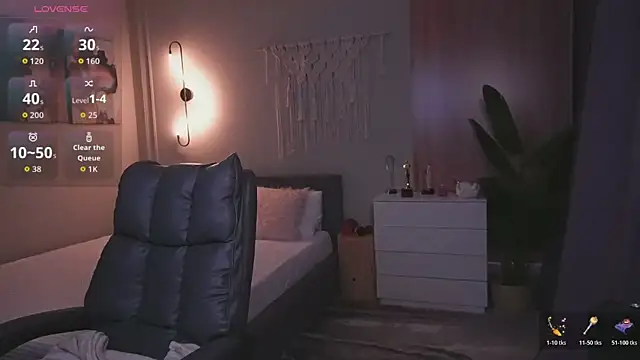 R I N A online show from November 2025 01:06:01 AM