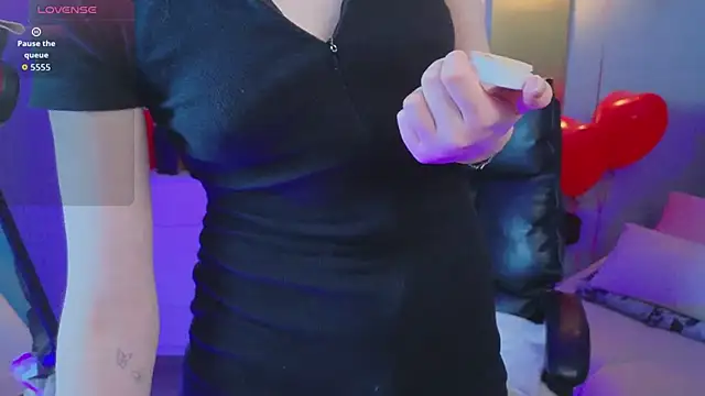 R I N A online show from April 2026 01:12:01 AM