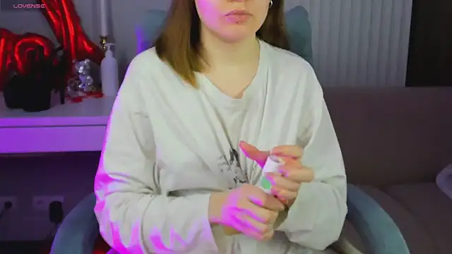 R I N A online show from April 2026 01:12:02 AM