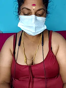 Snapshot of deepikasree143 chatting on November 2025 07:39:01 PM deepikasree143 online show from November 2025 07:39:01 PM