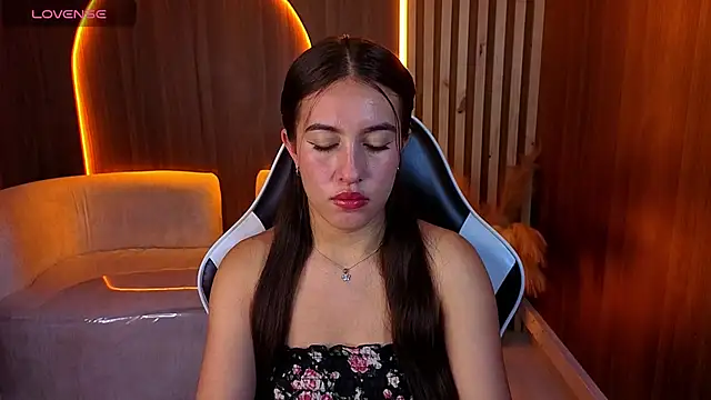 Nikka Tx online show from April 2026 01:05:02 PM