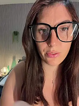 MysteryGirl   online show from May 2026 07:25:01 AM