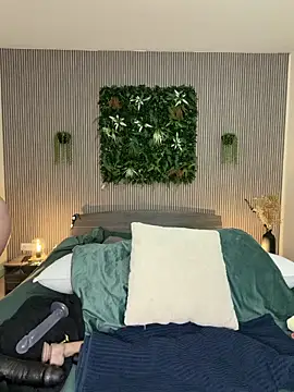 MysteryGirl   online show from April 2026 07:15:02 AM