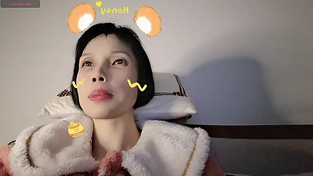 Snapshot of Yan61 chatting on November 2025 12:31:02 PM Yan61 online show from November 2025 12:31:02 PM