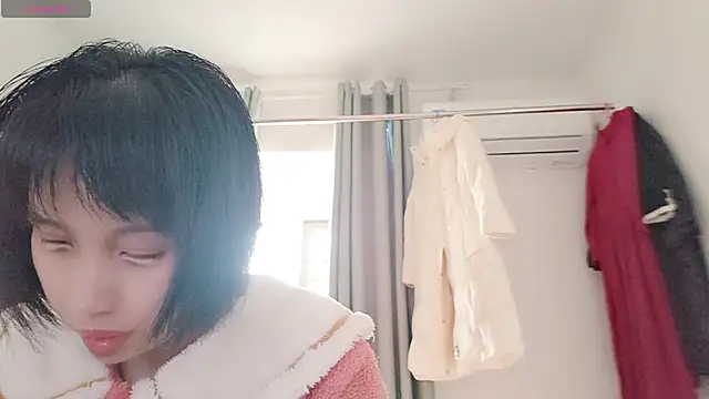 Snapshot of Yan61 chatting on December 2025 02:43:01 AM Yan61 online show from December 2025 02:43:01 AM