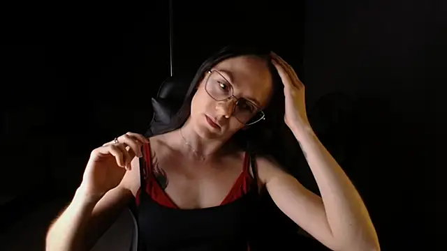 Snapshot of DarkSpark_ chatting on November 2025 12:49:01 PM DarkSpark online show from November 2025 12:49:01 PM