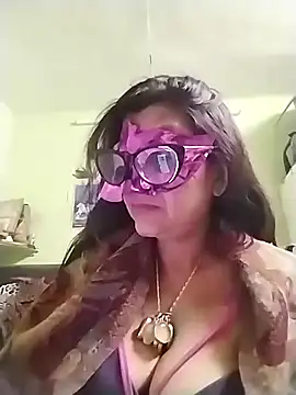 LOVE  RANI online show from December 2025 01:36:01 PM