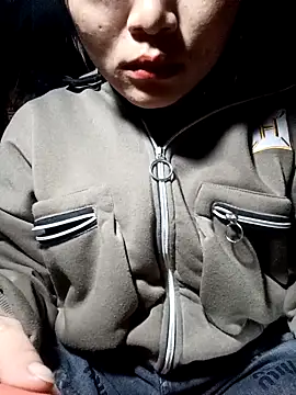 yoyo-mi online show from November 2025 03:57:02 AM