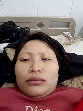 yoyo-mi online show from December 2025 01:05:01 AM