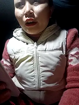 yoyo-mi online show from December 2025 03:00:02 AM