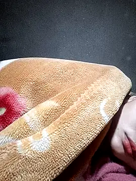 yoyo-mi online show from December 2025 01:27:01 PM