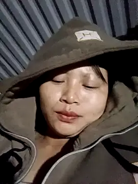 yoyo-mi online show from November 2025 09:30:01 PM