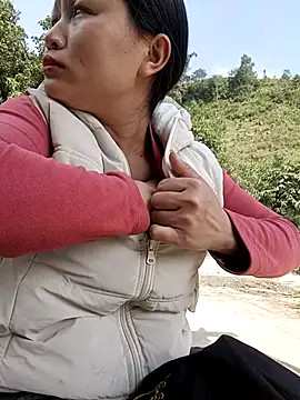 yoyo-mi online show from November 2025 02:59:02 AM