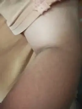 Snapshot of -Hazel-123 chatting on October 2025 02:10:02 AM -Hazel-123 online show from October 2025 02:10:02 AM