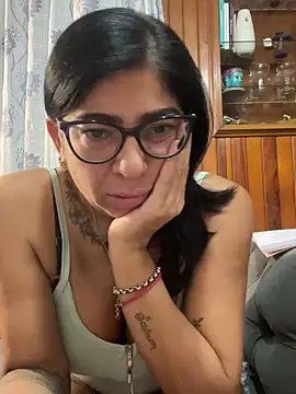 solmorochia online show from December 2025 02:27:01 AM