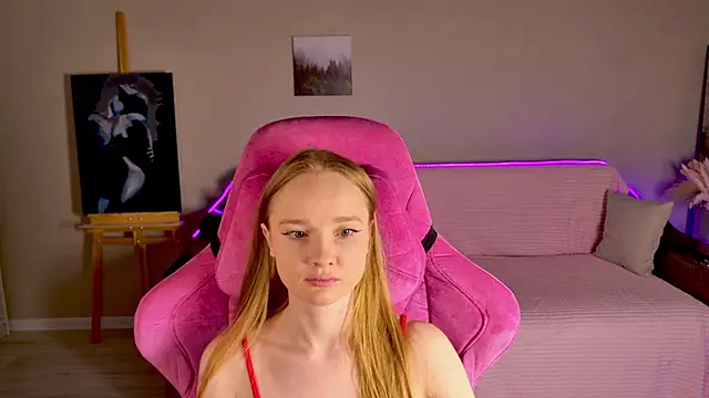 Snapshot of Shawty_Mia chatting on November 2025 03:05:01 PM Shawty Mia online show from November 2025 03:05:01 PM