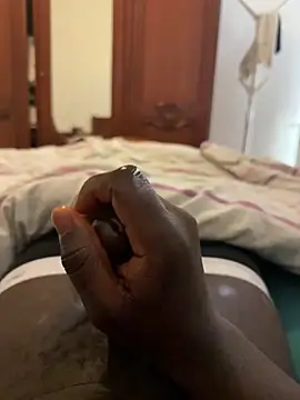 Snapshot of beaucouphethf chatting on February 2026 11:49:02 PM beaucouphethf online show from February 2026 11:49:02 PM