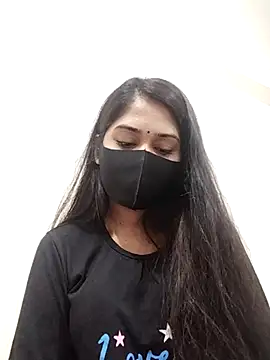 Green LaDY66 online show from November 2025 06:35:02 AM