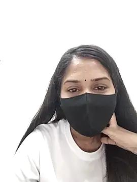 Green LaDY66 online show from November 2025 05:17:02 PM