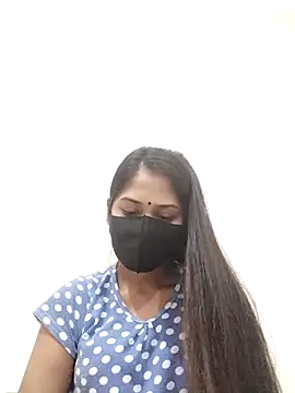 Green LaDY66 online show from November 2025 04:10:01 PM