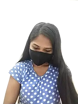 Green LaDY66 online show from November 2025 06:34:02 PM