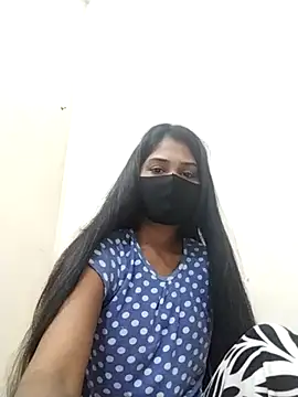 Green LaDY66 online show from November 2025 04:05:02 AM