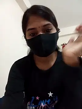 Green LaDY66 online show from November 2025 04:18:02 PM