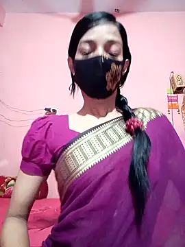 Green LaDY66 online show from April 2026 10:06:01 AM