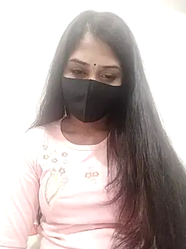 Green LaDY66 online show from November 2025 06:52:01 PM