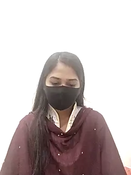 Green LaDY66 online show from November 2025 10:29:01 AM